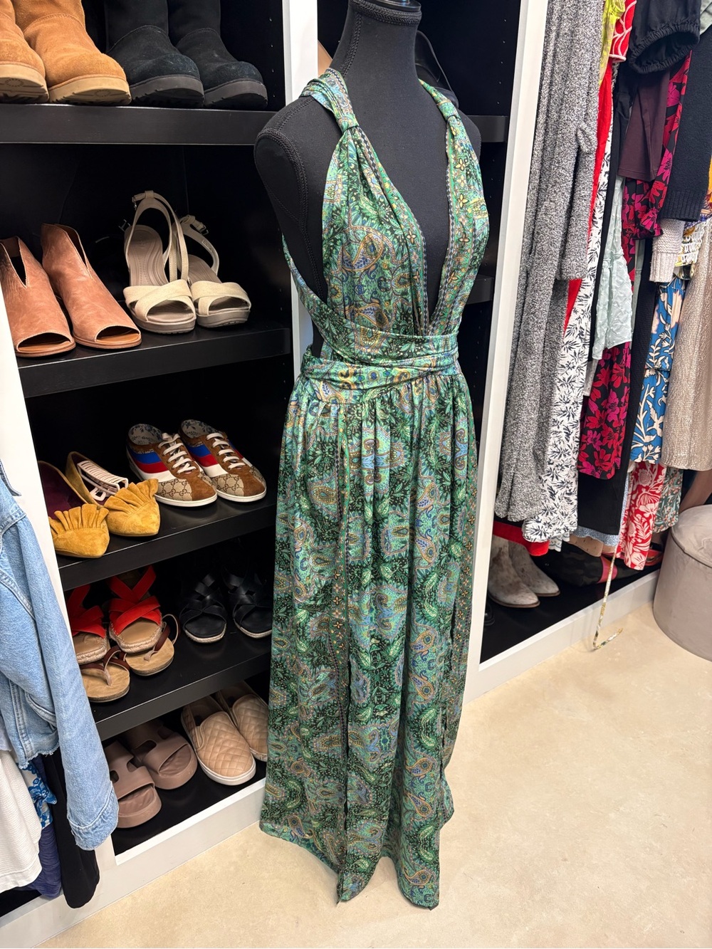 🆕🎉NWT Earthbound Green Paisley Halter Maxi Dress - Picture 3 of 9